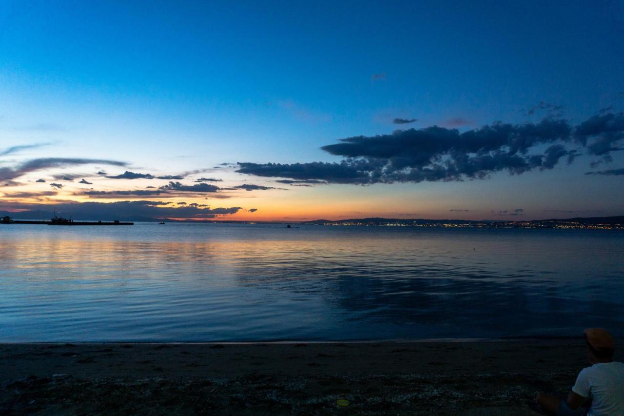 Irene Seafront Apartment Néoi Epivátai Exteriér fotografie